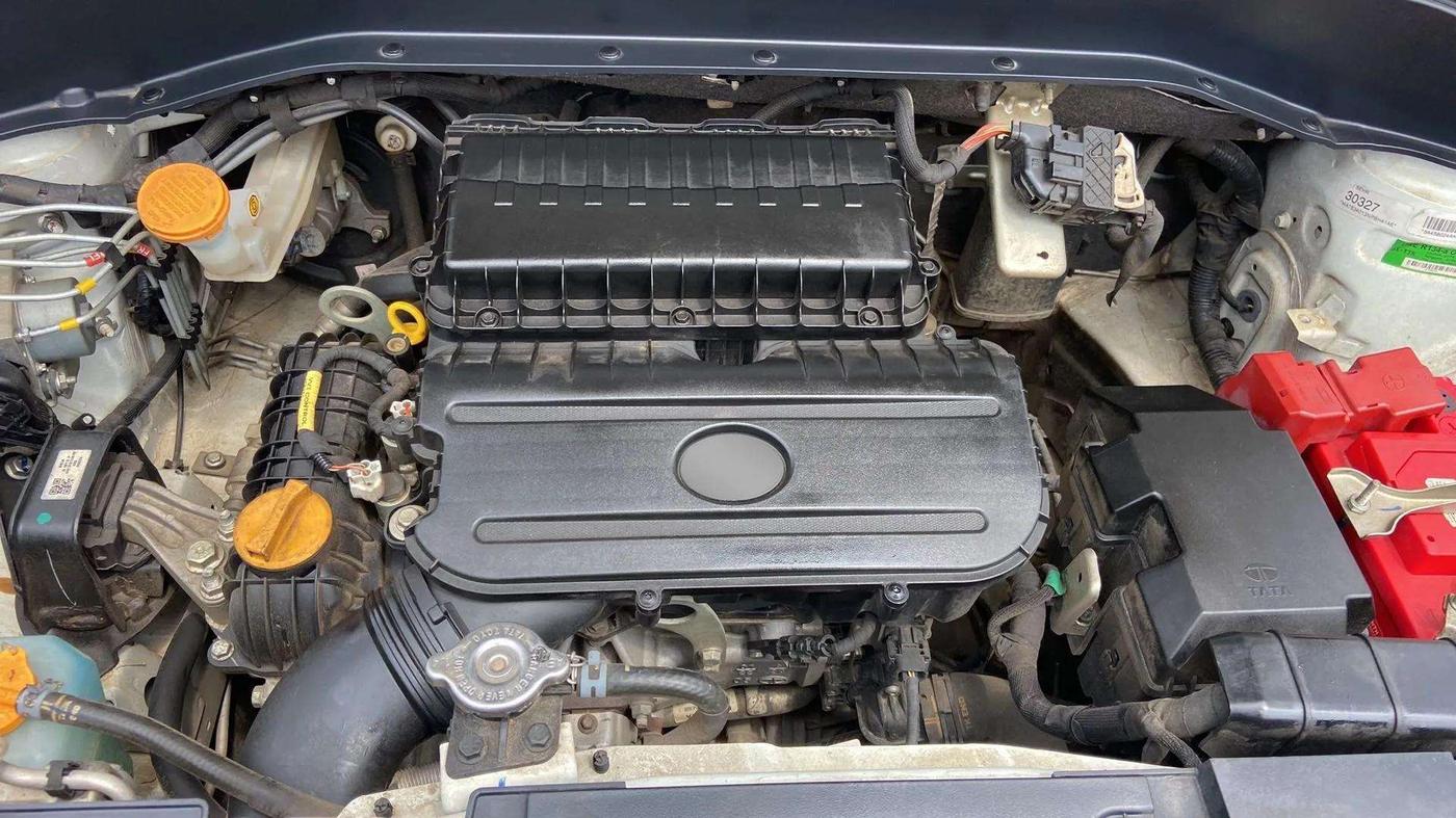 2022 Tata PUNCH CREATIVE  iRA PACK MT, Petrol, Manual, 46,125 km, Open Bonet