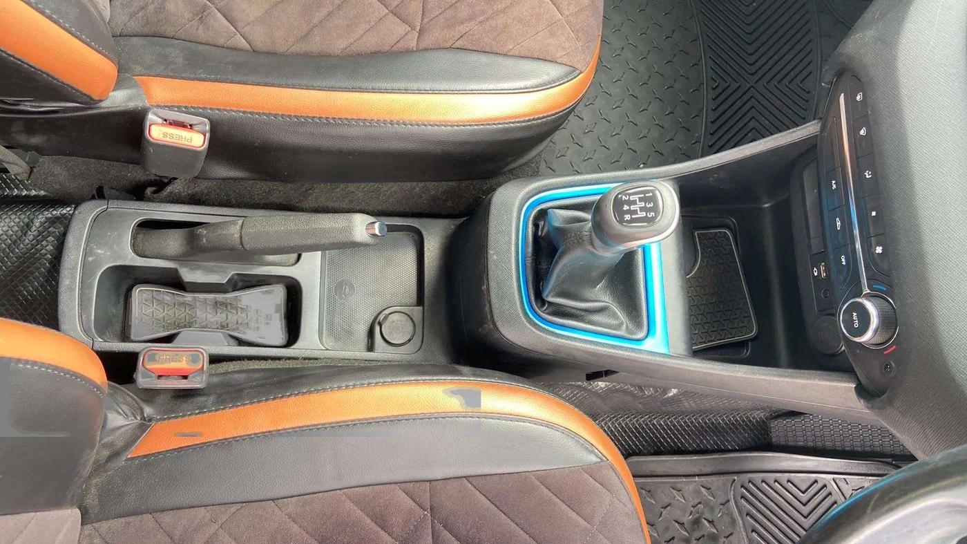 2022 Tata PUNCH CREATIVE  iRA PACK MT, Petrol, Manual, 46,125 km, Gear Lever