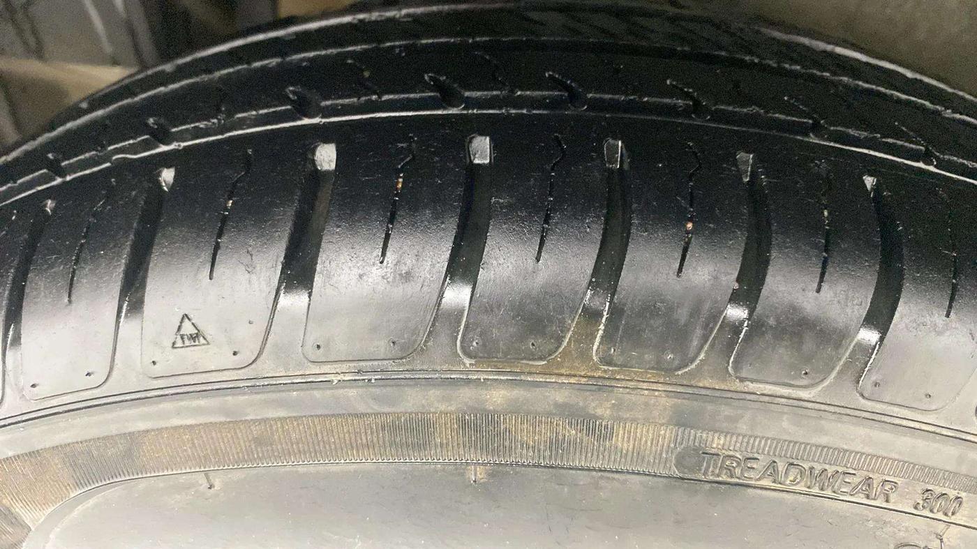 2018 Maruti Dzire VDI, Diesel, Manual, 77,761 km, Right Rear Tyre Tread