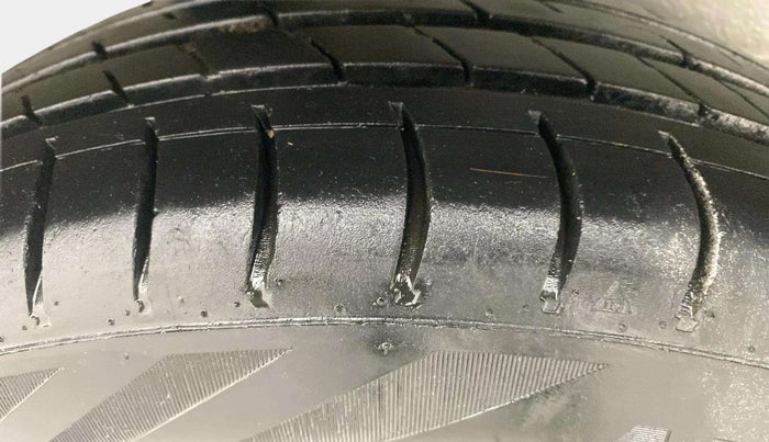 2019 Maruti New Wagon-R VXI 1.2, Petrol, Manual, 54,475 km, Right Rear Tyre Tread