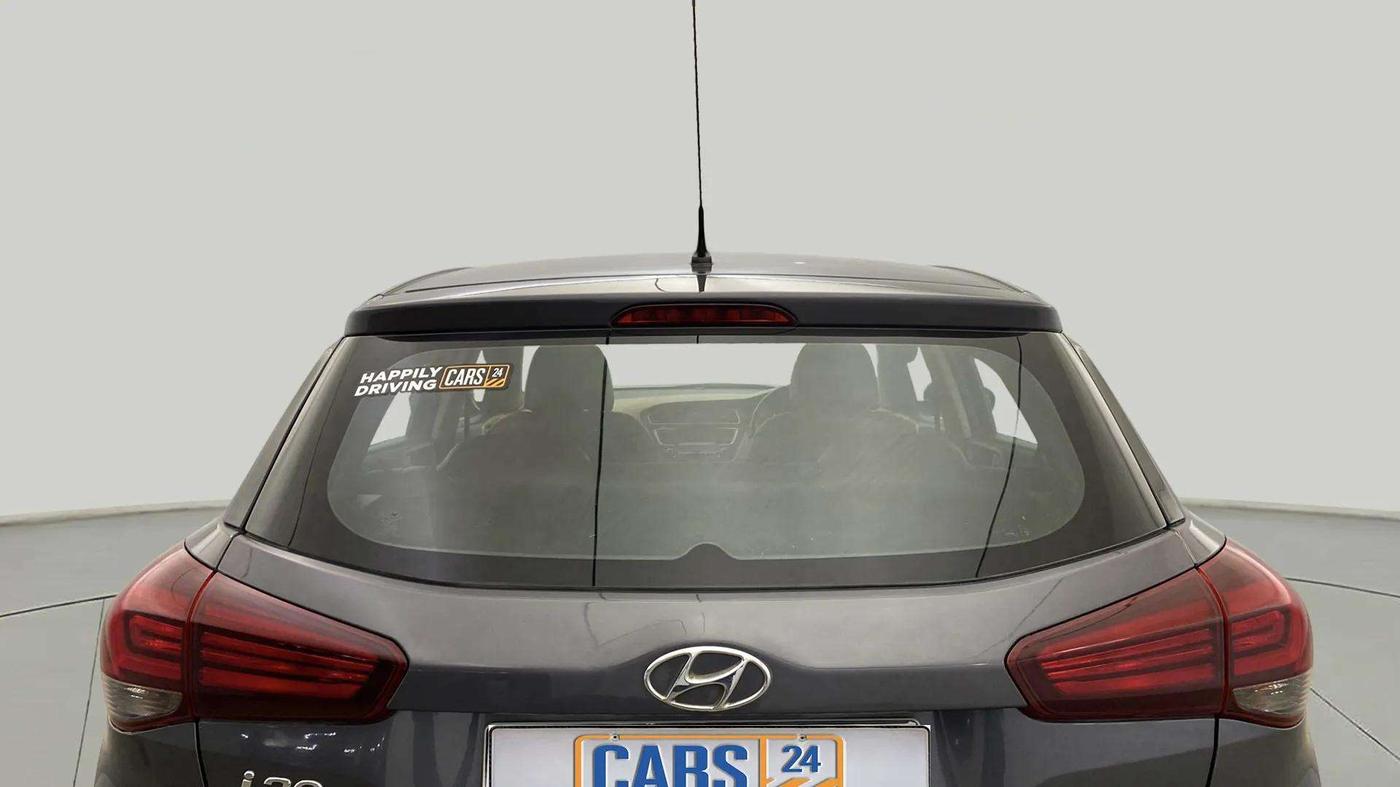 2019 Hyundai Elite i20 MAGNA PLUS 1.2, Petrol, Manual, 28,487 km, Rear Windshield