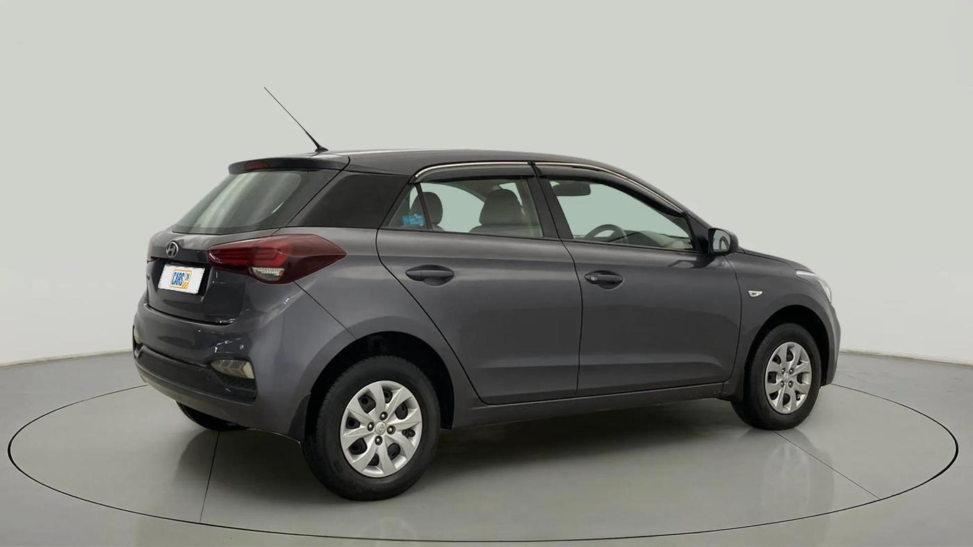 2019 Hyundai Elite i20 MAGNA PLUS 1.2, Petrol, Manual, 28,487 km, Right Back Diagonal