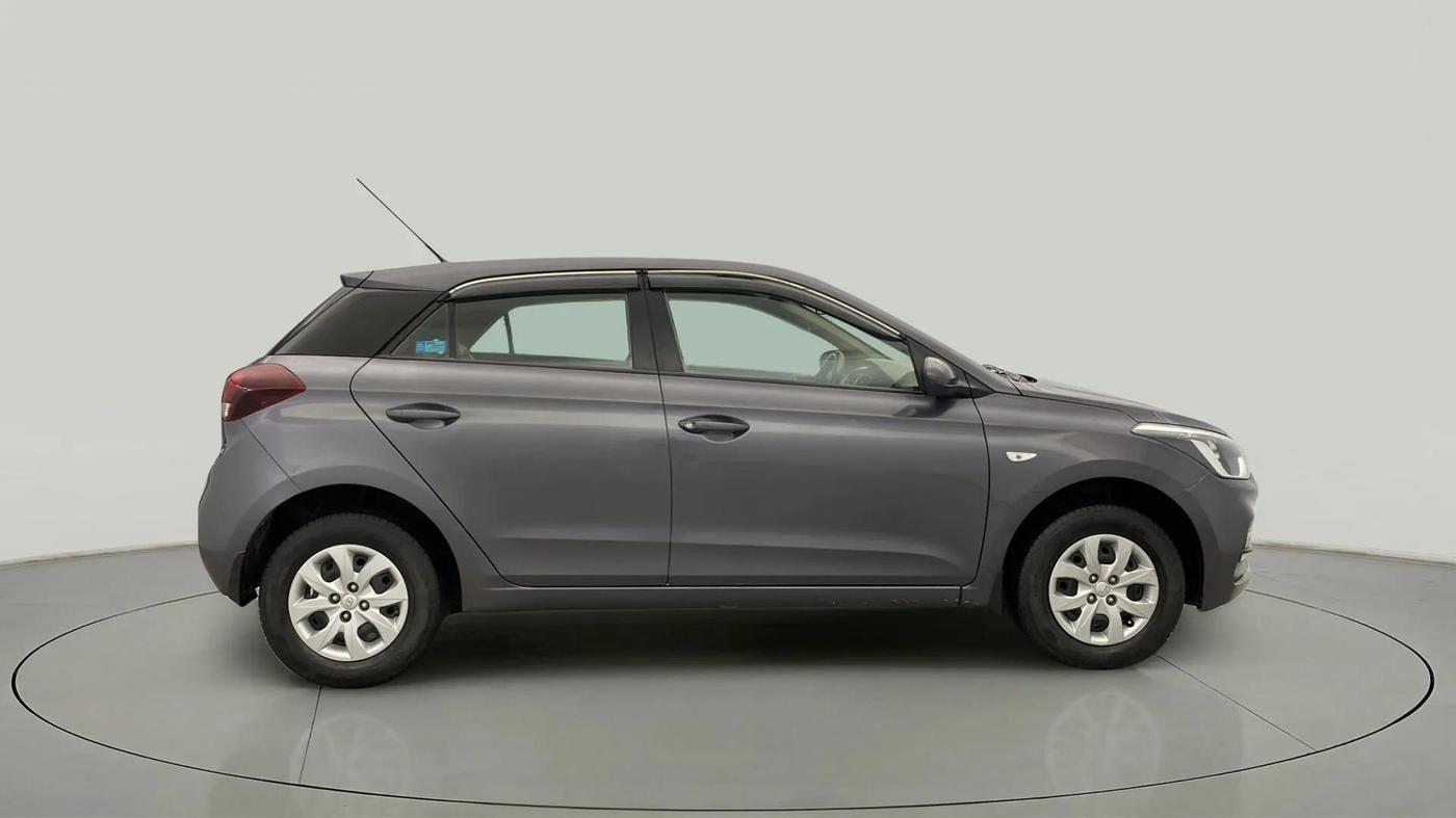 2019 Hyundai Elite i20 MAGNA PLUS 1.2, Petrol, Manual, 28,487 km, Right Side View