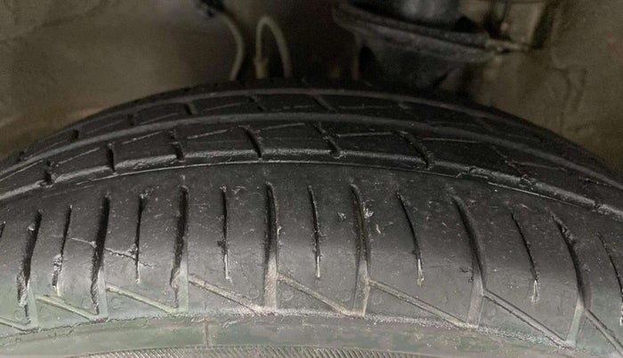 2020 Maruti Alto LXI, Petrol, Manual, 29,706 km, Left Front Tyre Tread