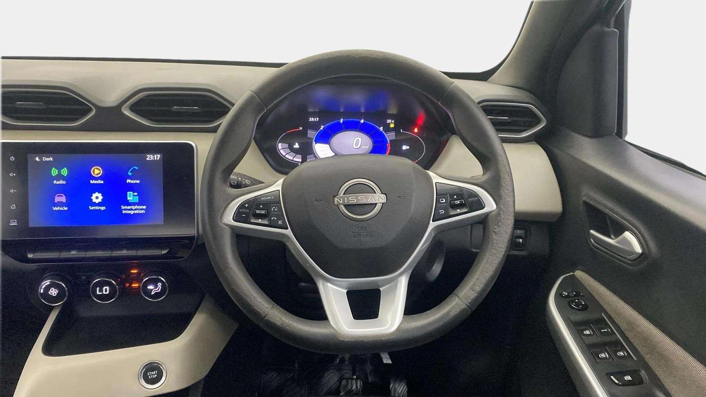 2022 Nissan MAGNITE XV MT, Petrol, Manual, 67,081 km, Steering Wheel Close Up
