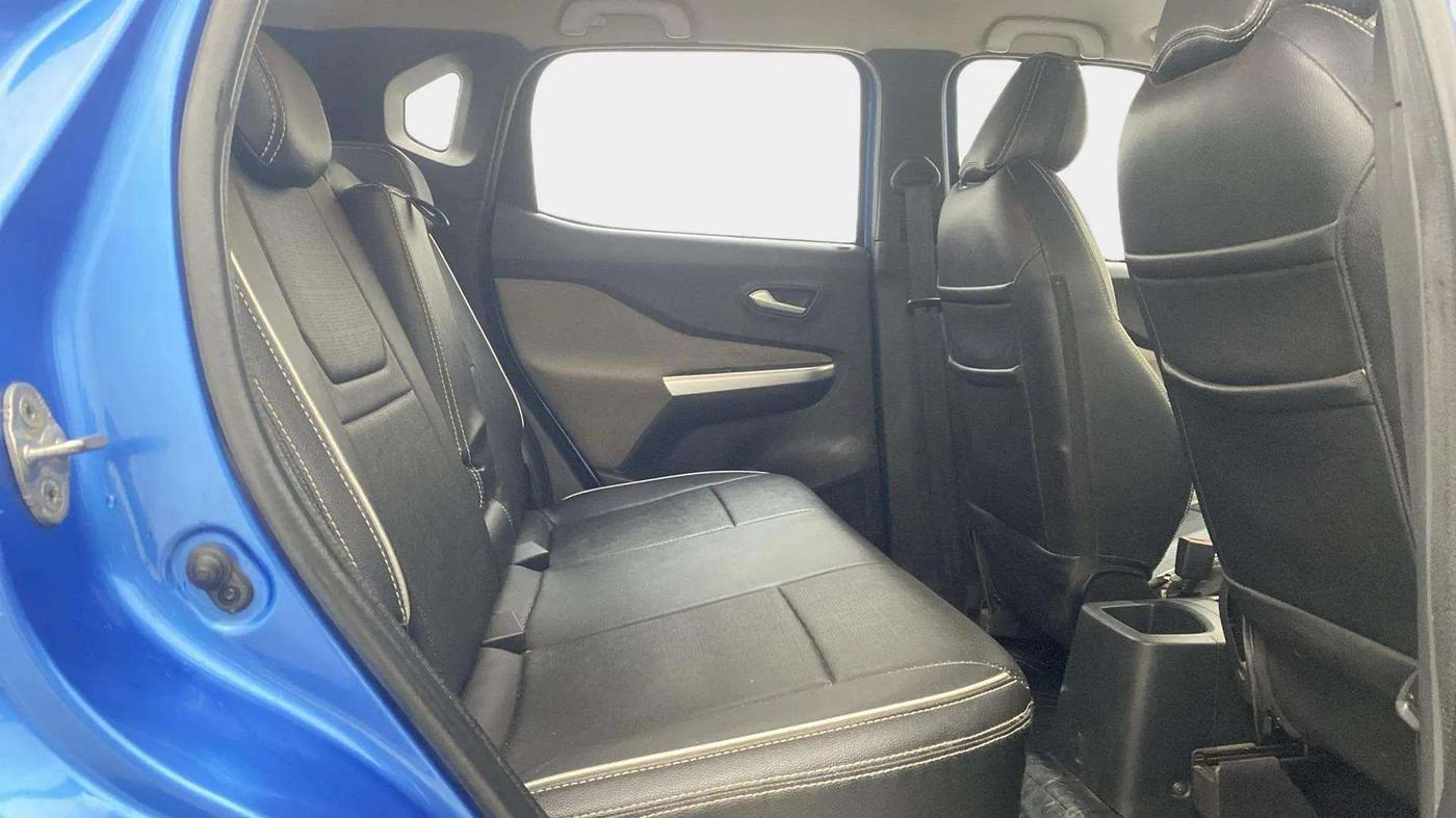 2022 Nissan MAGNITE XV MT, Petrol, Manual, 67,081 km, Right Side Rear Door Cabin