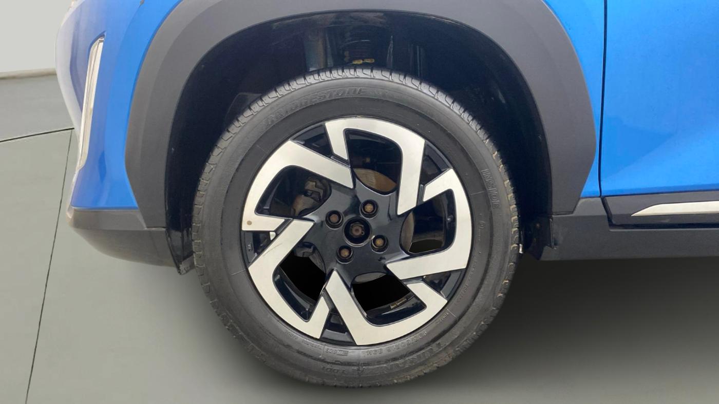 2022 Nissan MAGNITE XV MT, Petrol, Manual, 67,081 km, Left Front Wheel