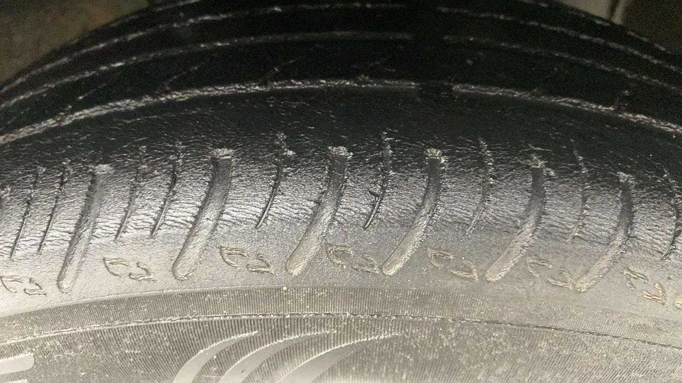 2022 Nissan MAGNITE XV MT, Petrol, Manual, 67,081 km, Right Front Tyre Tread