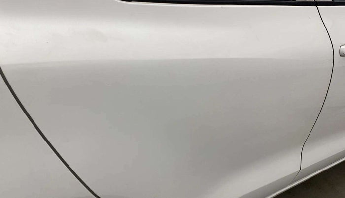 2019 Maruti Swift LXI, Petrol, Manual, 14,075 km, Right rear door - Minor scratches