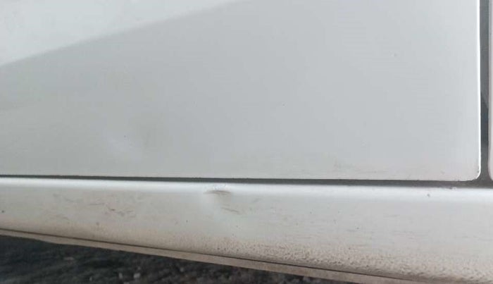 2019 Maruti Swift LXI, Petrol, Manual, 14,075 km, Left running board - Minor scratches