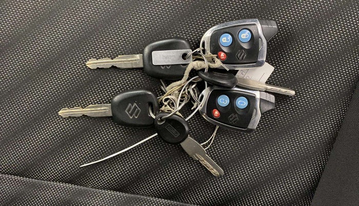 2019 Maruti Swift LXI, Petrol, Manual, 14,075 km, Key Close Up