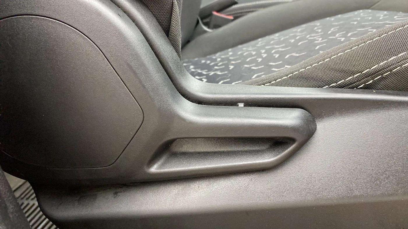 2020 Tata Tiago XT PETROL, Petrol, Manual, 95,524 km, Driver Side Adjustment Panel