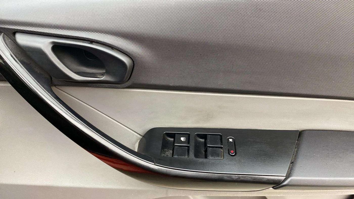 2020 Tata Tiago XT PETROL, Petrol, Manual, 95,524 km, Driver Side Door Panels Control