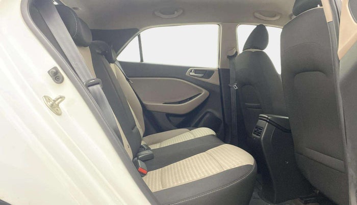 2018 Hyundai Elite i20 ASTA 1.2 (O), Petrol, Manual, 65,965 km, Right Side Rear Door Cabin