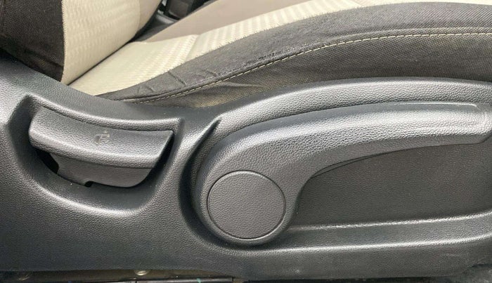 2018 Hyundai Elite i20 ASTA 1.2 (O), Petrol, Manual, 65,965 km, Driver Side Adjustment Panel