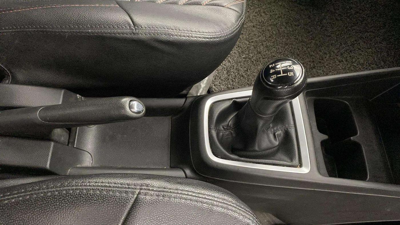 2021 Maruti Swift VXI, Petrol, Manual, 37,312 km, Gear Lever