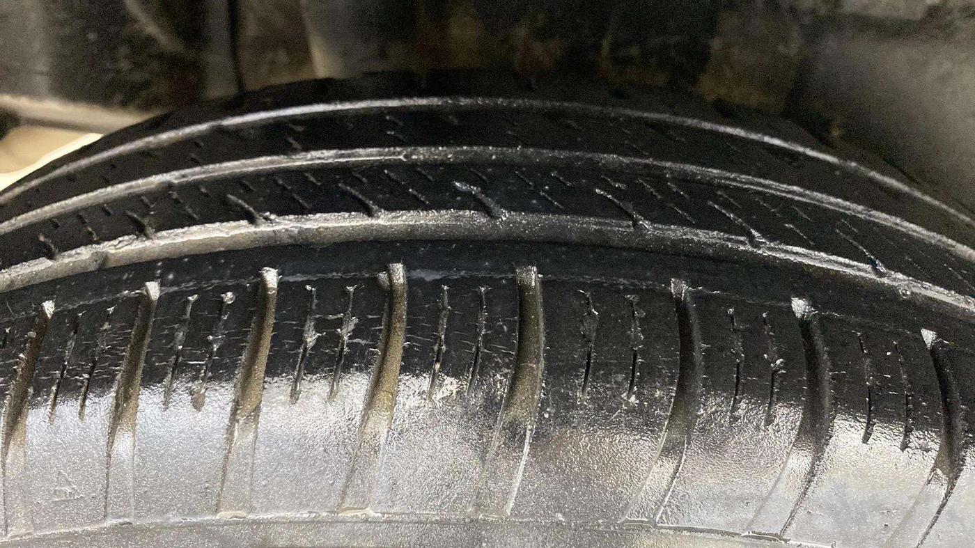 2021 Maruti Swift VXI, Petrol, Manual, 37,312 km, Right Rear Tyre Tread