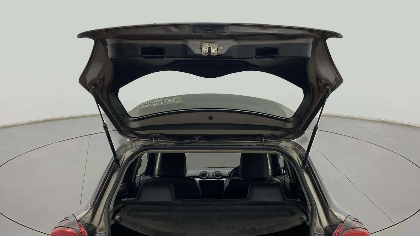 2021 Maruti Swift VXI, Petrol, Manual, 37,312 km, Boot Door Open
