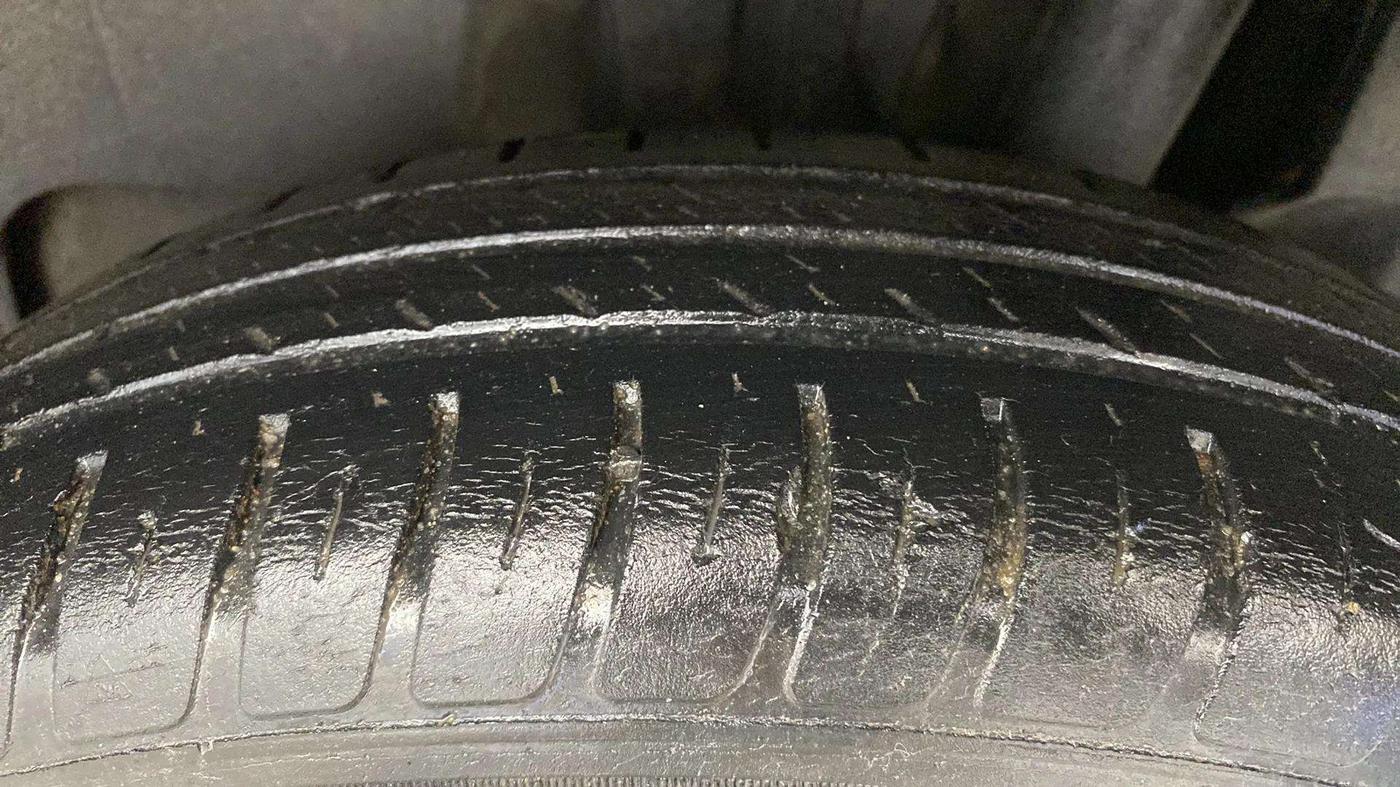 2021 Maruti Swift VXI, Petrol, Manual, 37,312 km, Left Rear Tyre Tread