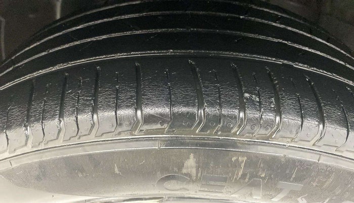 2019 Hyundai VENUE SX 1.0 TURBO, Petrol, Manual, 25,779 km, Left Front Tyre Tread