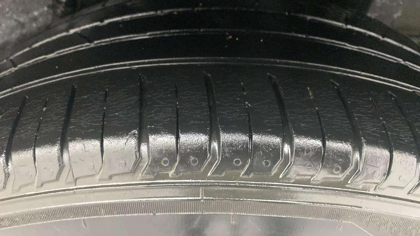 2019 Hyundai VENUE SX 1.0 TURBO, Petrol, Manual, 25,779 km, Left Rear Tyre Tread