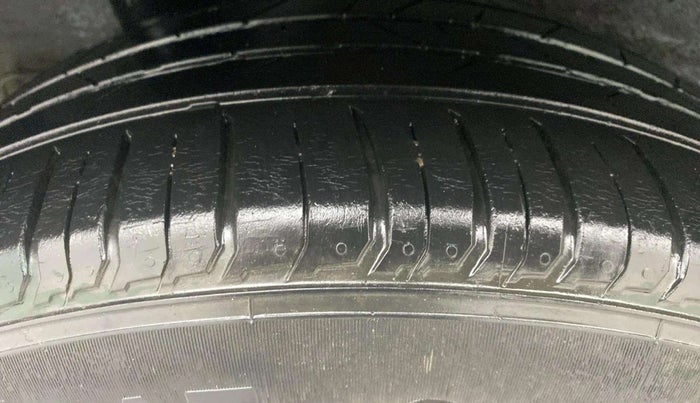 2019 Hyundai VENUE SX 1.0 TURBO, Petrol, Manual, 25,779 km, Right Rear Tyre Tread
