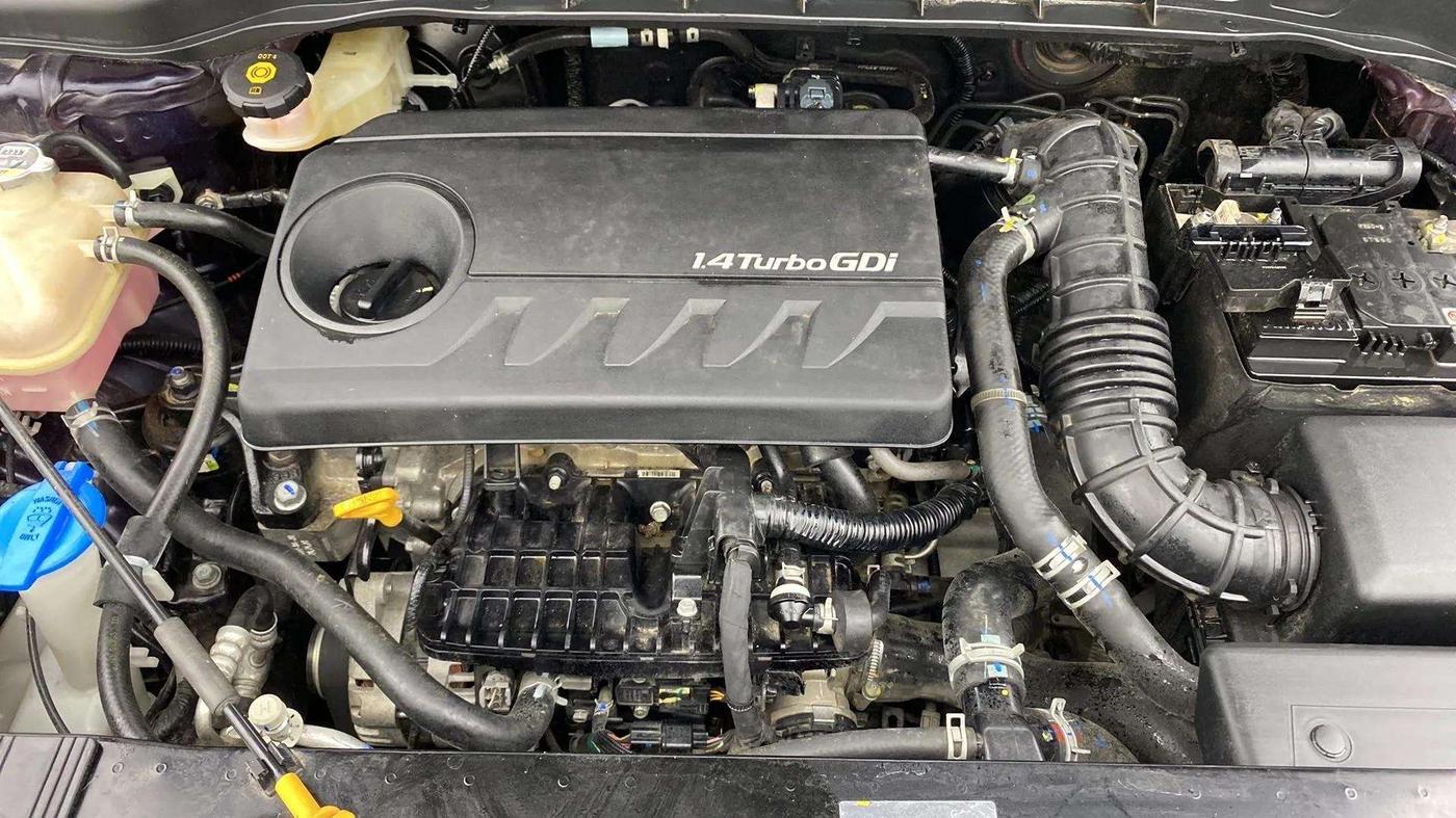 2022 KIA CARENS PRESTIGE PLUS 1.4 PETROL DCT 7 STR, Petrol, Automatic, 16,403 km, Engine View
