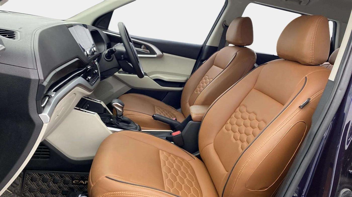 2022 KIA CARENS PRESTIGE PLUS 1.4 PETROL DCT 7 STR, Petrol, Automatic, 16,403 km, Right Side Front Door Cabin