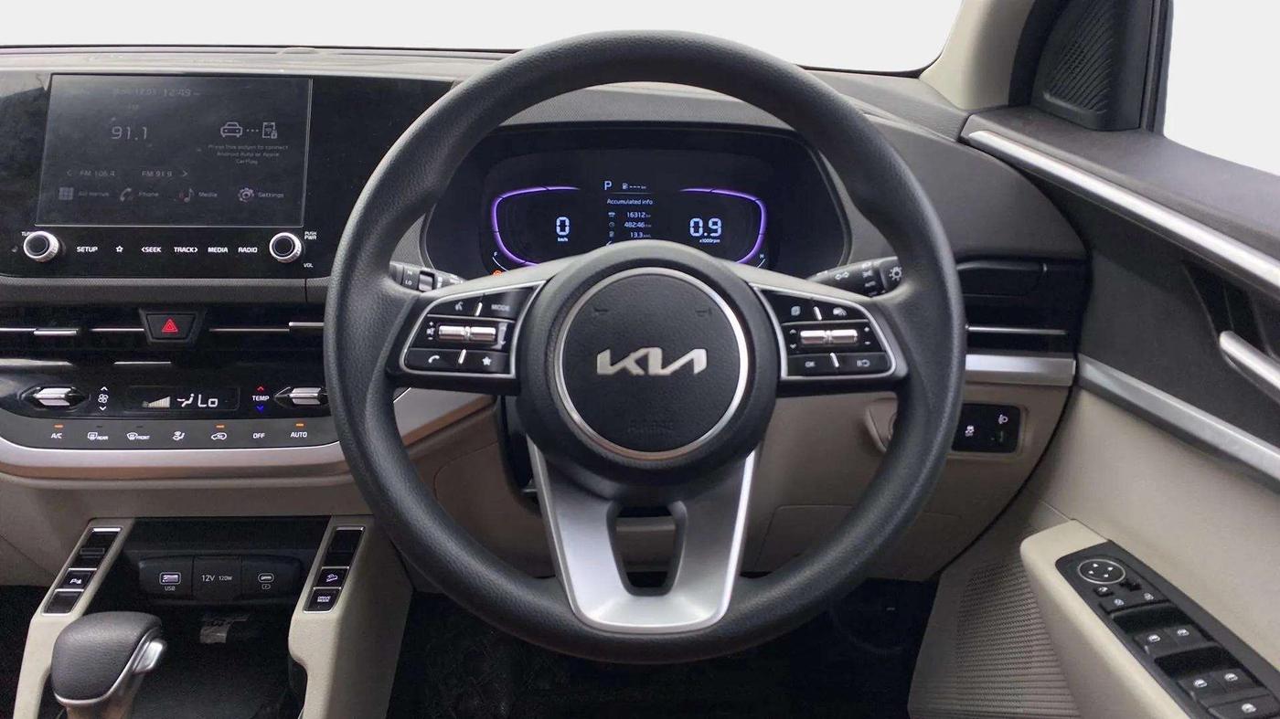 2022 KIA CARENS PRESTIGE PLUS 1.4 PETROL DCT 7 STR, Petrol, Automatic, 16,403 km, Steering Wheel Close Up