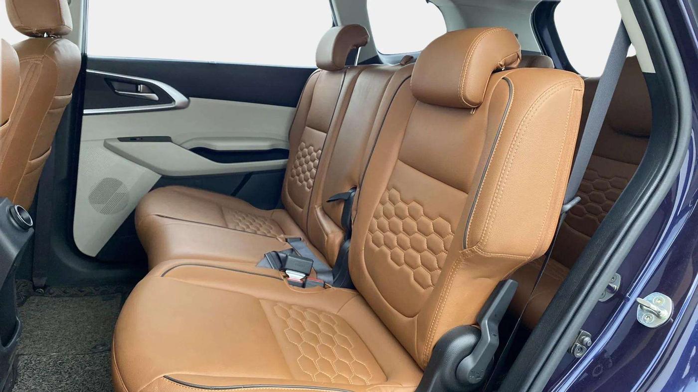 2022 KIA CARENS PRESTIGE PLUS 1.4 PETROL DCT 7 STR, Petrol, Automatic, 16,403 km, Right Side Rear Door Cabin