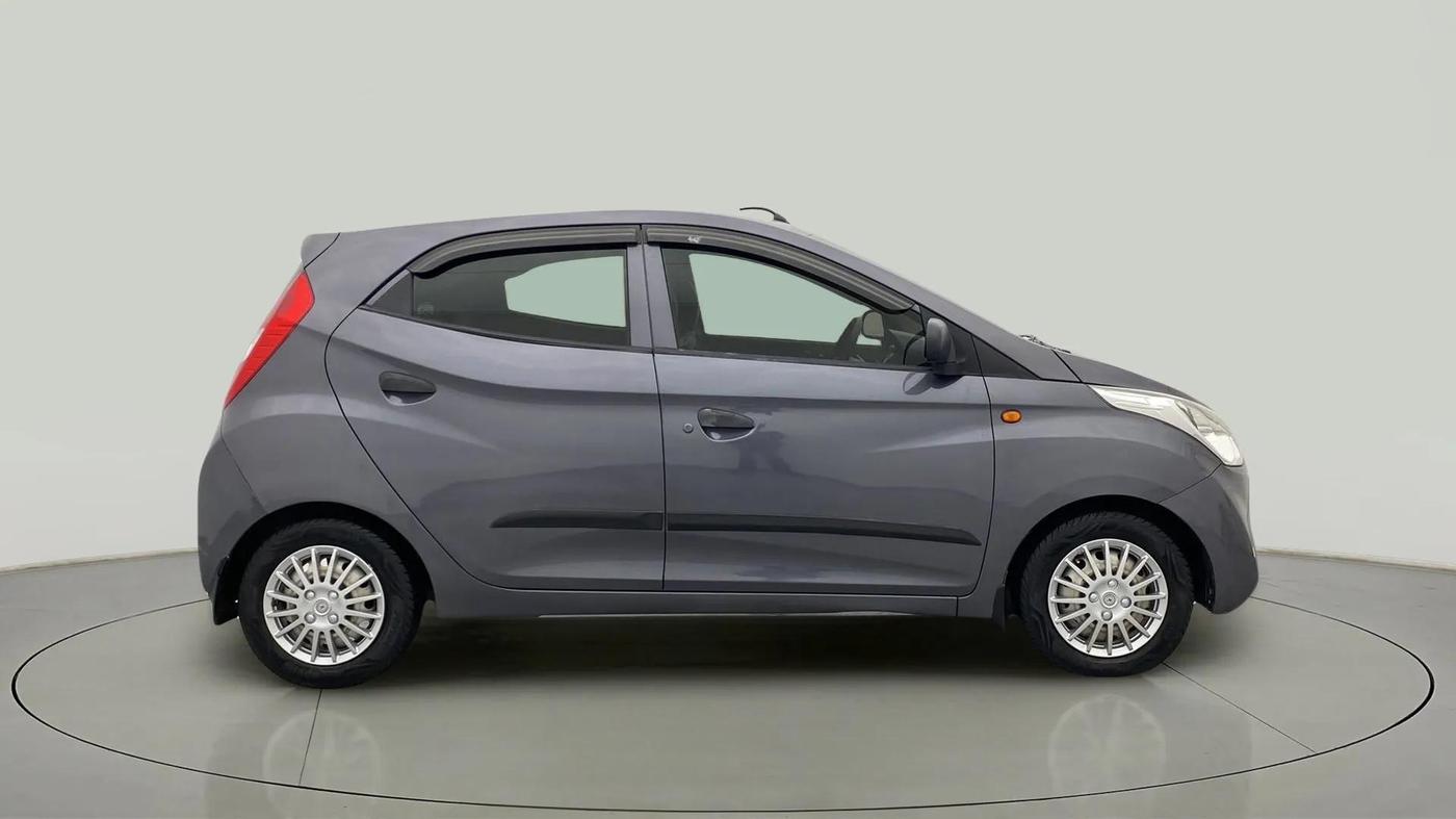 2017 Hyundai Eon ERA +, Petrol, Manual, 40,632 km, Right Side View