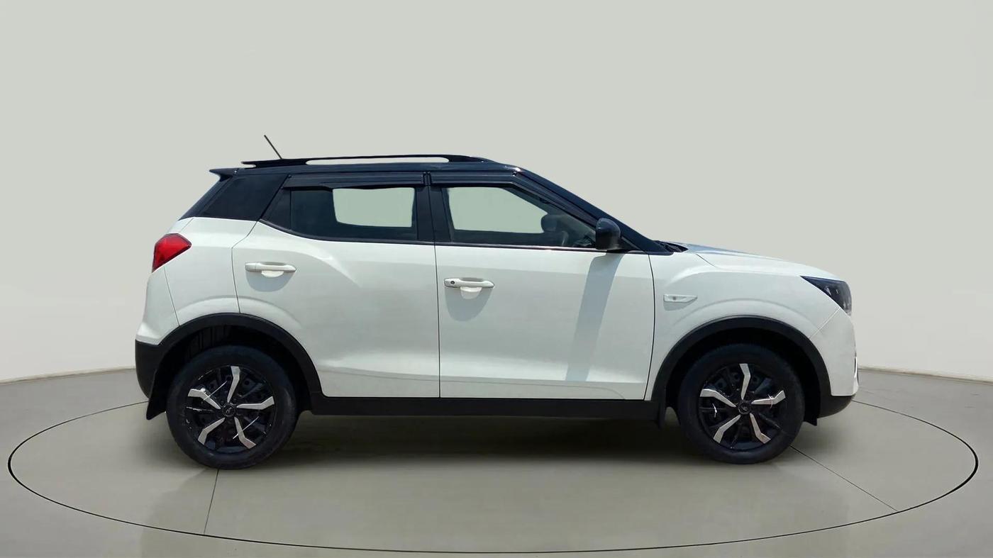 2021 Mahindra XUV300 W6 1.5 Diesel, Diesel, Manual, 69,877 km, Right Side View