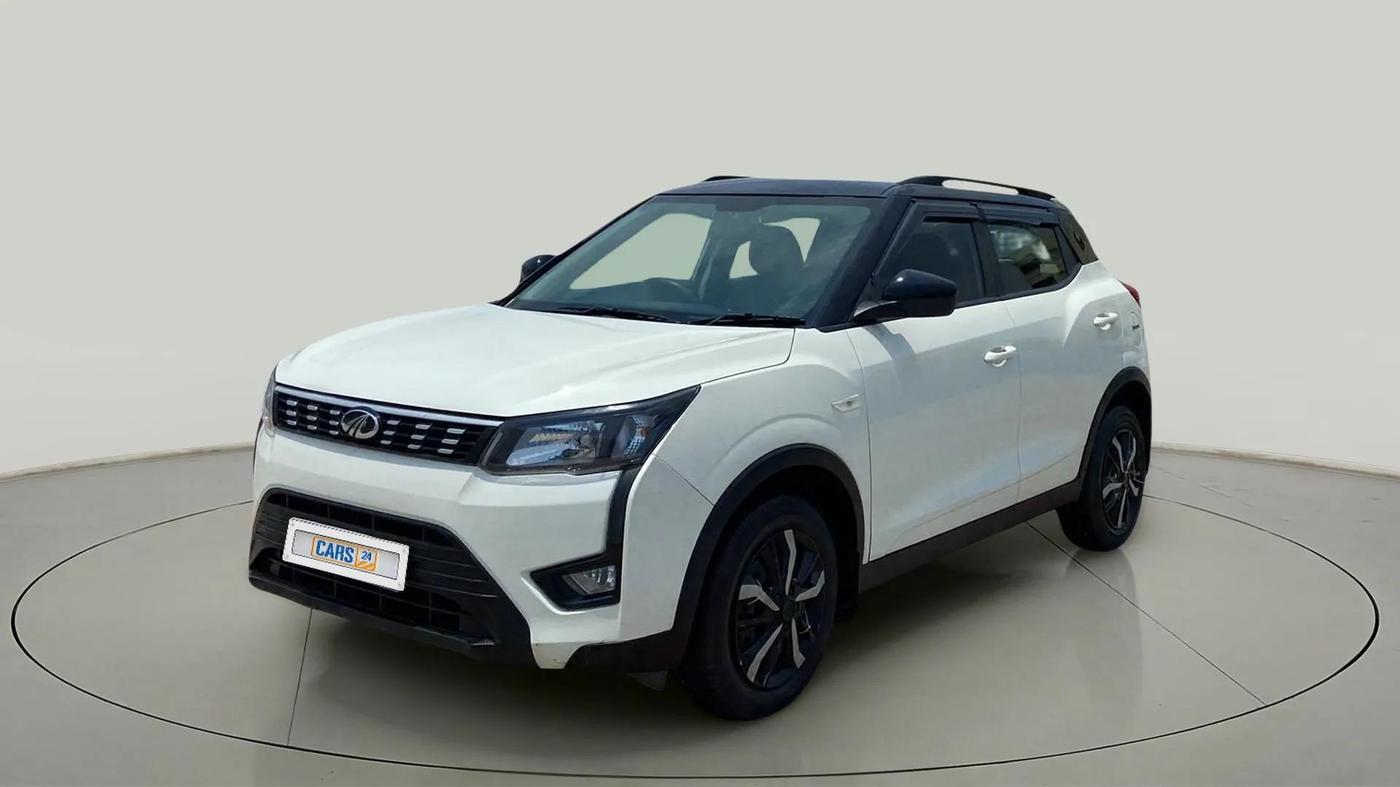 2021 Mahindra XUV300 W6 1.5 Diesel, Diesel, Manual, 69,877 km, Left Front Diagonal