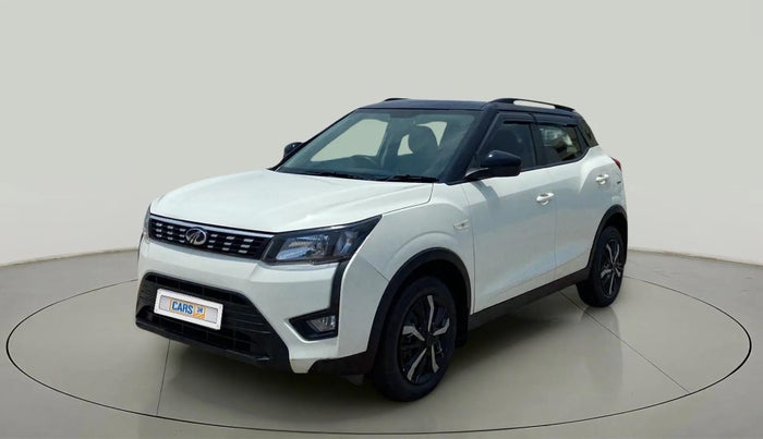 2021 Mahindra XUV300 W6 1.5 Diesel, Diesel, Manual, 69,789 km, Left Front Diagonal