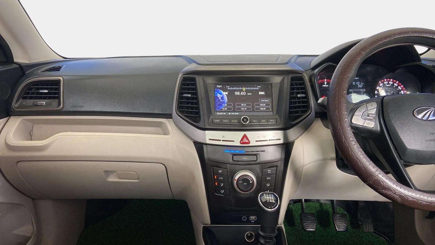 2021 Mahindra XUV300 W6 1.5 Diesel, Diesel, Manual, 69,877 km, Air Conditioner