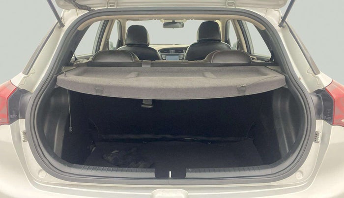 2017 Hyundai Elite i20 ASTA 1.2, Petrol, Manual, 36,236 km, Boot Inside