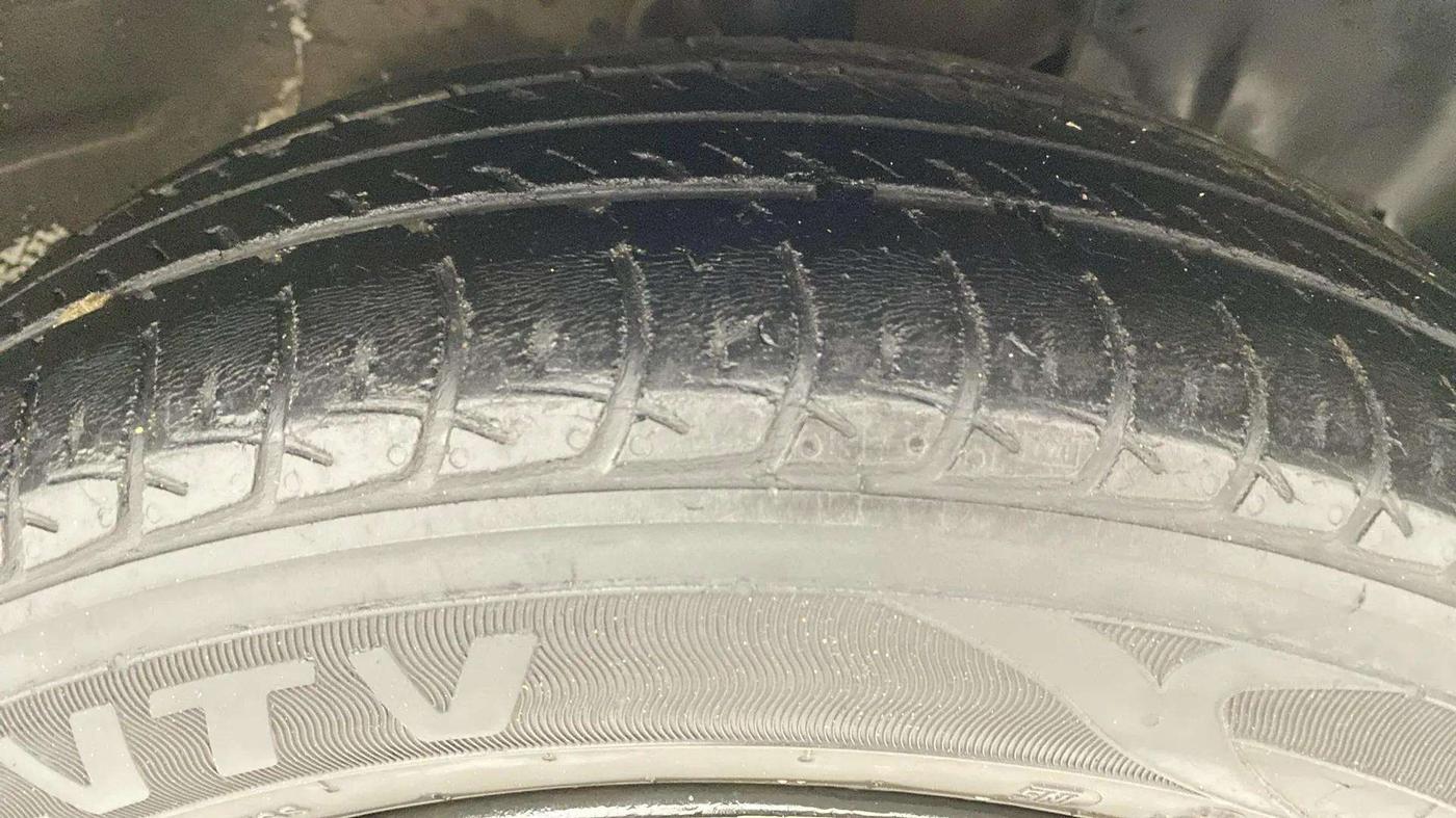 2019 Maruti New Wagon-R ZXI 1.2 AMT, Petrol, Automatic, 49,908 km, Right Front Tyre Tread