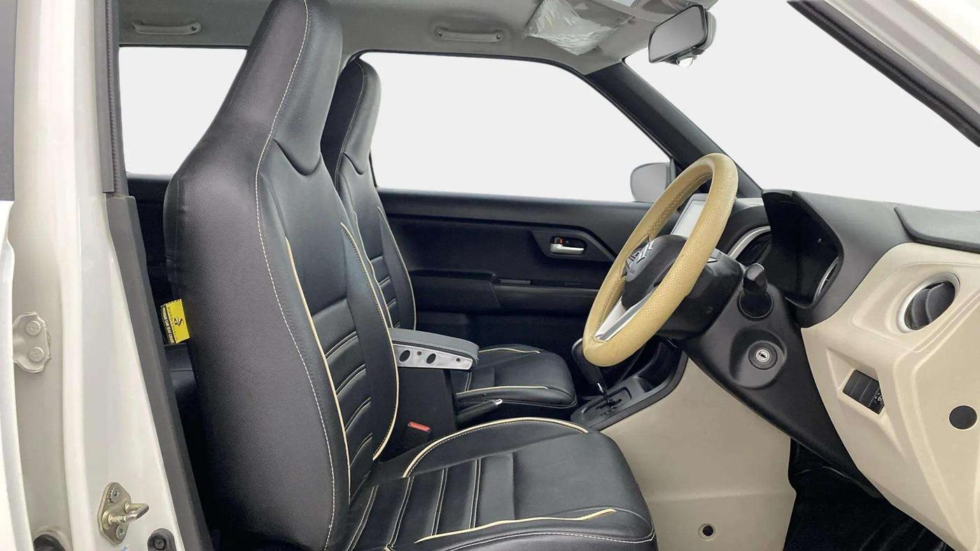 2019 Maruti New Wagon-R ZXI 1.2 AMT, Petrol, Automatic, 49,908 km, Right Side Front Door Cabin
