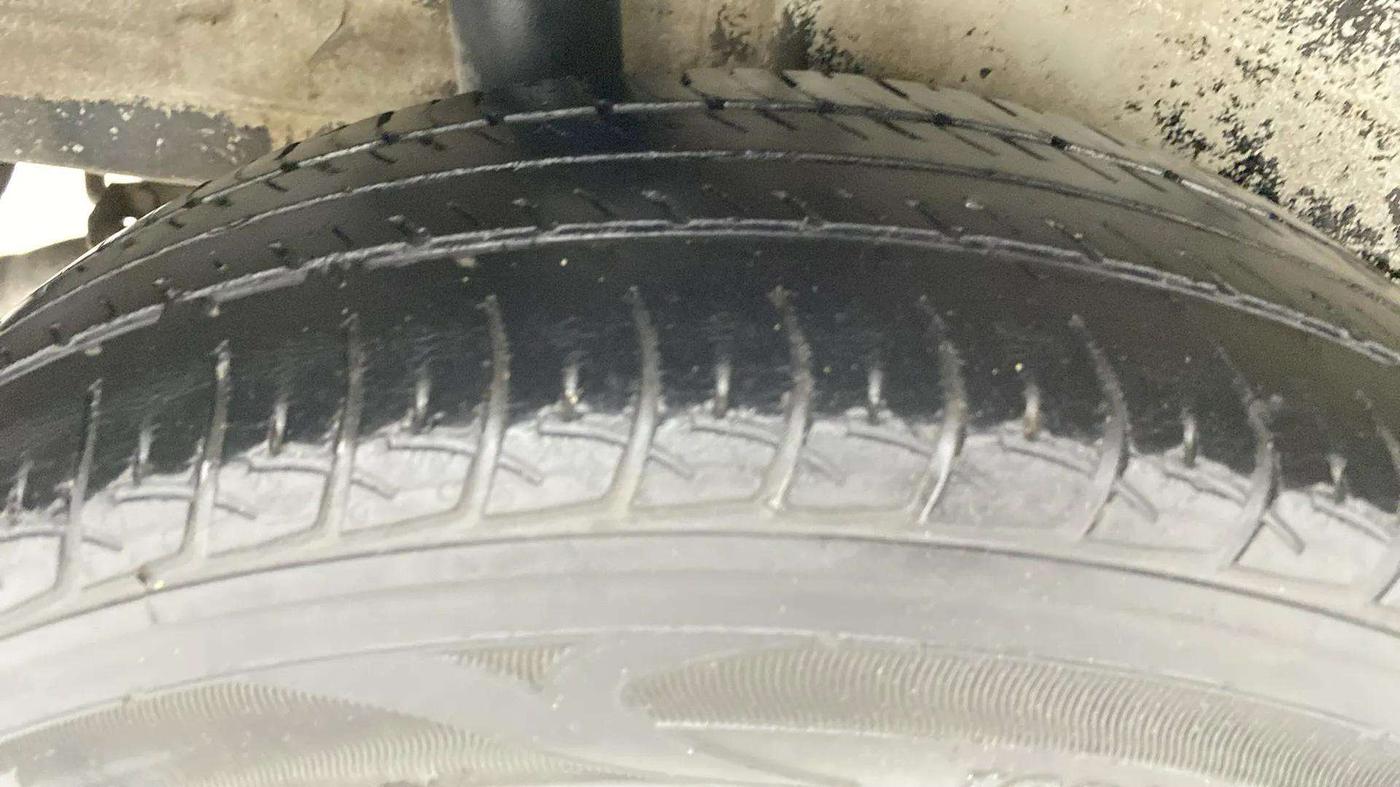 2019 Maruti New Wagon-R ZXI 1.2 AMT, Petrol, Automatic, 49,908 km, Right Rear Tyre Tread