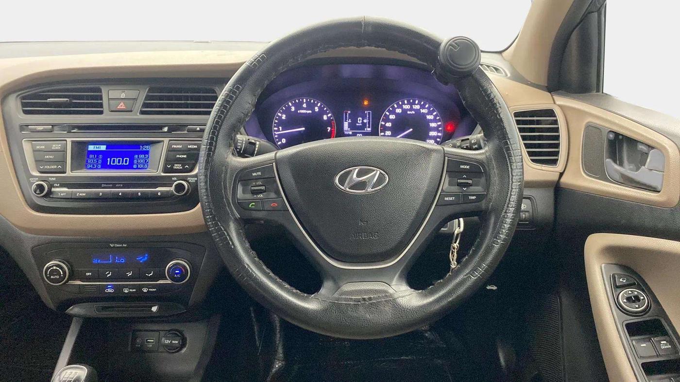 2015 Hyundai Elite i20 SPORTZ 1.2, Petrol, Manual, 63,781 km, Steering Wheel Close Up