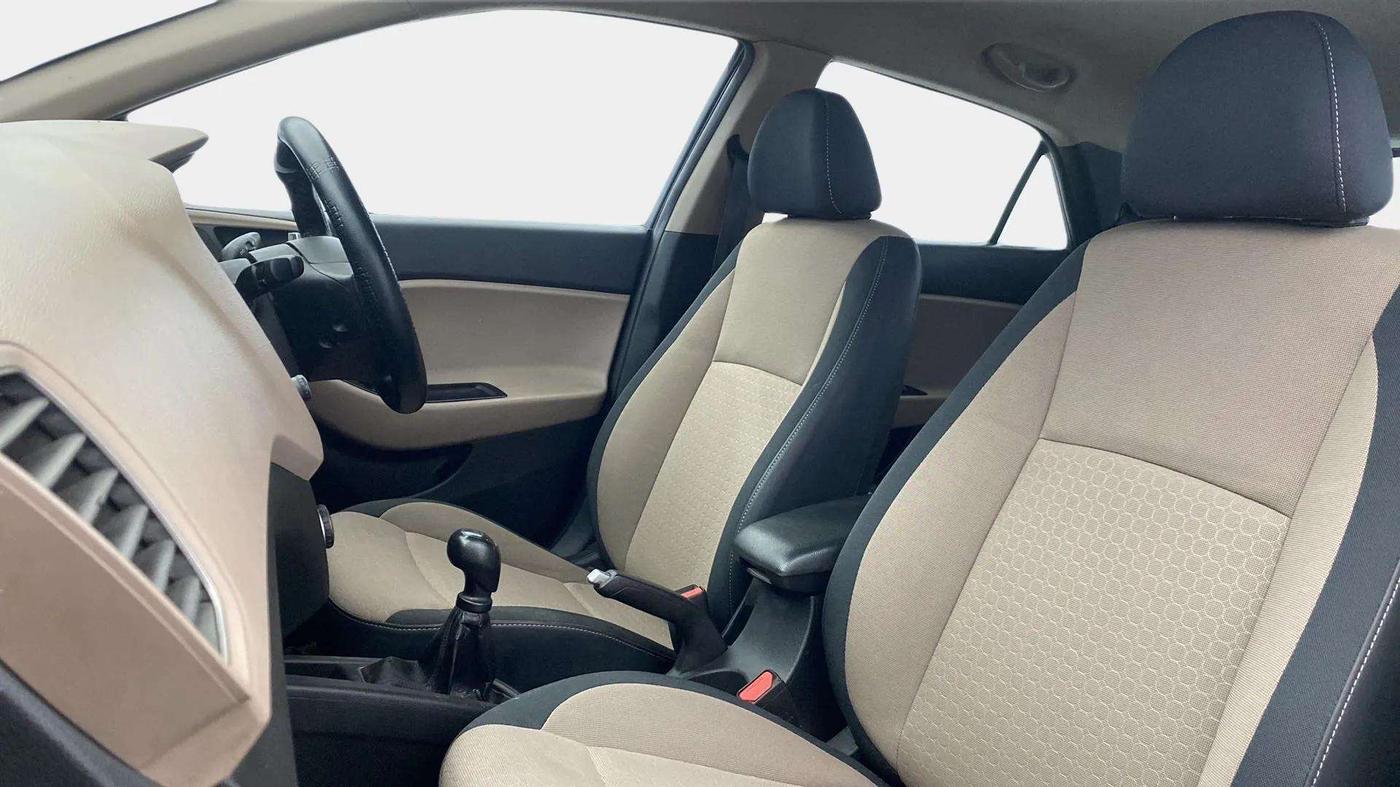 2015 Hyundai Elite i20 SPORTZ 1.2, Petrol, Manual, 63,781 km, Right Side Front Door Cabin