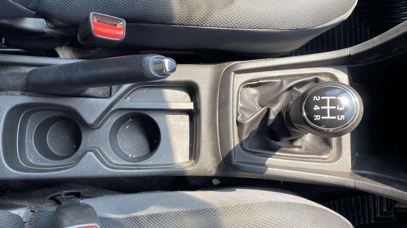 2022 Maruti Vitara Brezza VXI, Petrol, Manual, 40,273 km, Gear Lever