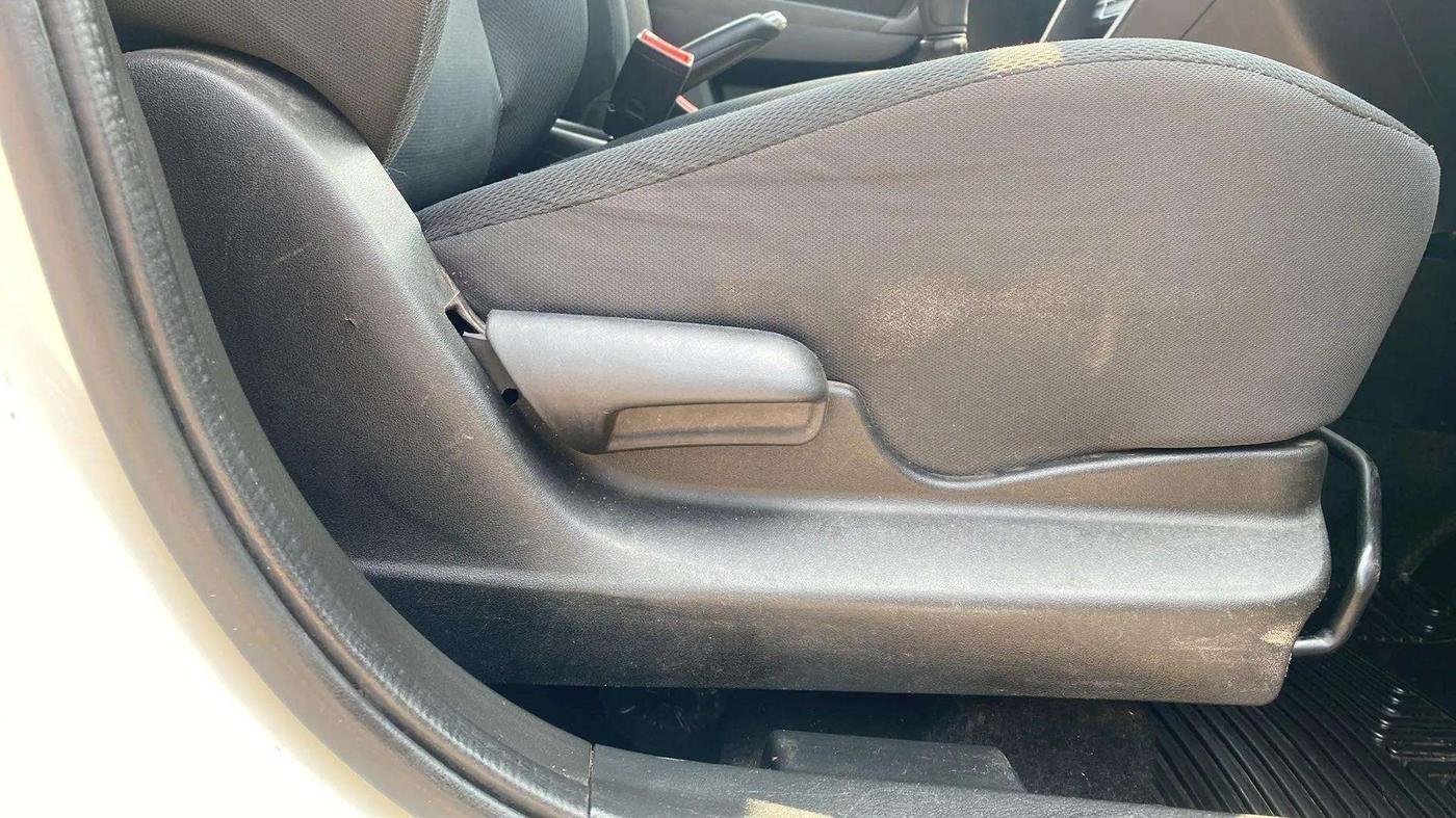 2022 Maruti Vitara Brezza VXI, Petrol, Manual, 40,273 km, Driver Side Adjustment Panel