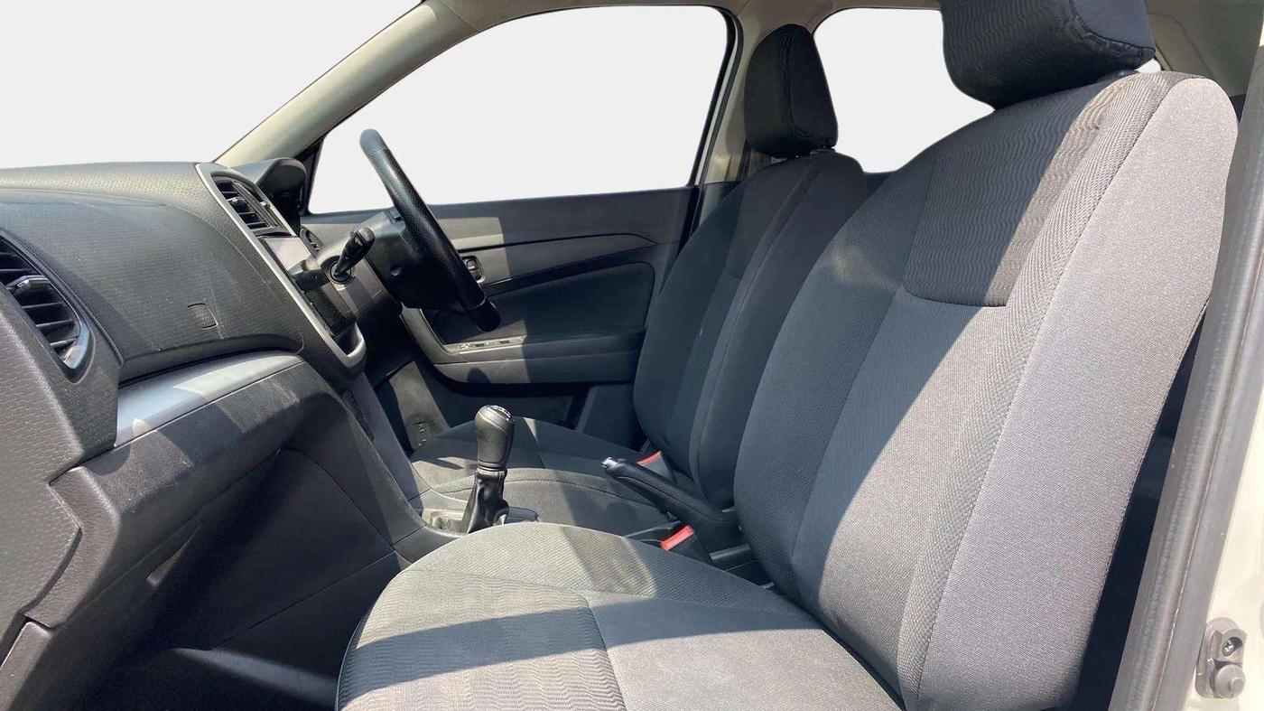 2022 Maruti Vitara Brezza VXI, Petrol, Manual, 40,273 km, Right Side Front Door Cabin
