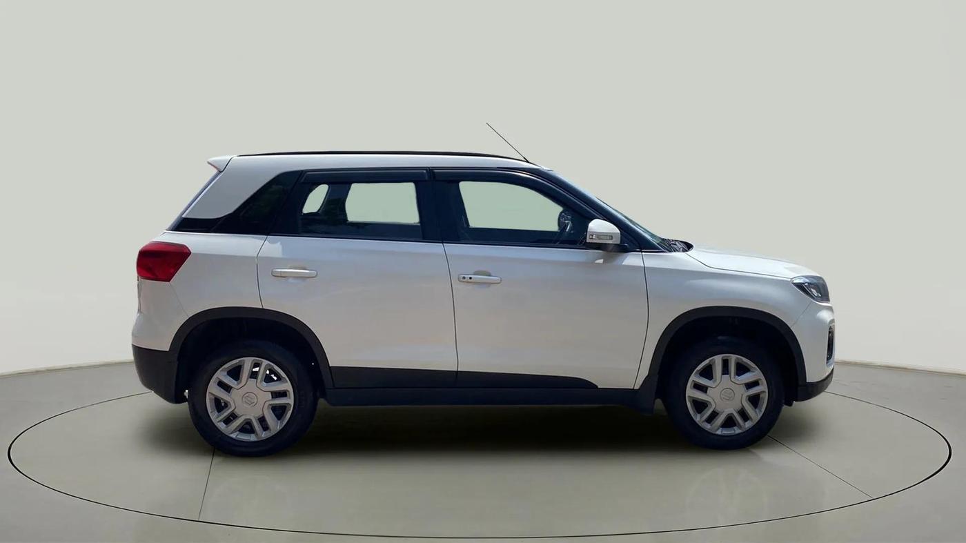 2022 Maruti Vitara Brezza VXI, Petrol, Manual, 40,273 km, Right Side View