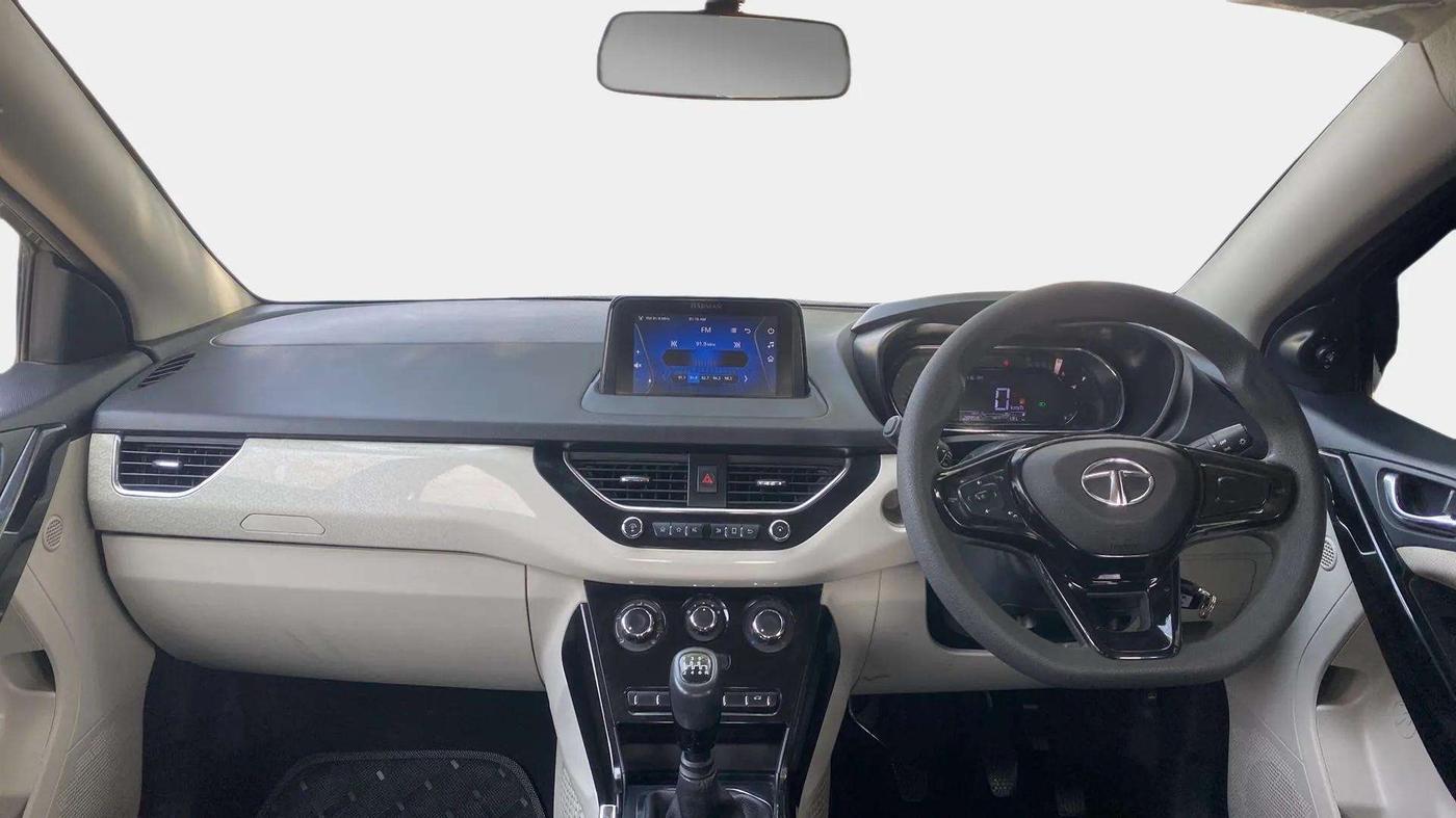 2021 Tata NEXON XZ PETROL, Petrol, Manual, 28,974 km, Dashboard