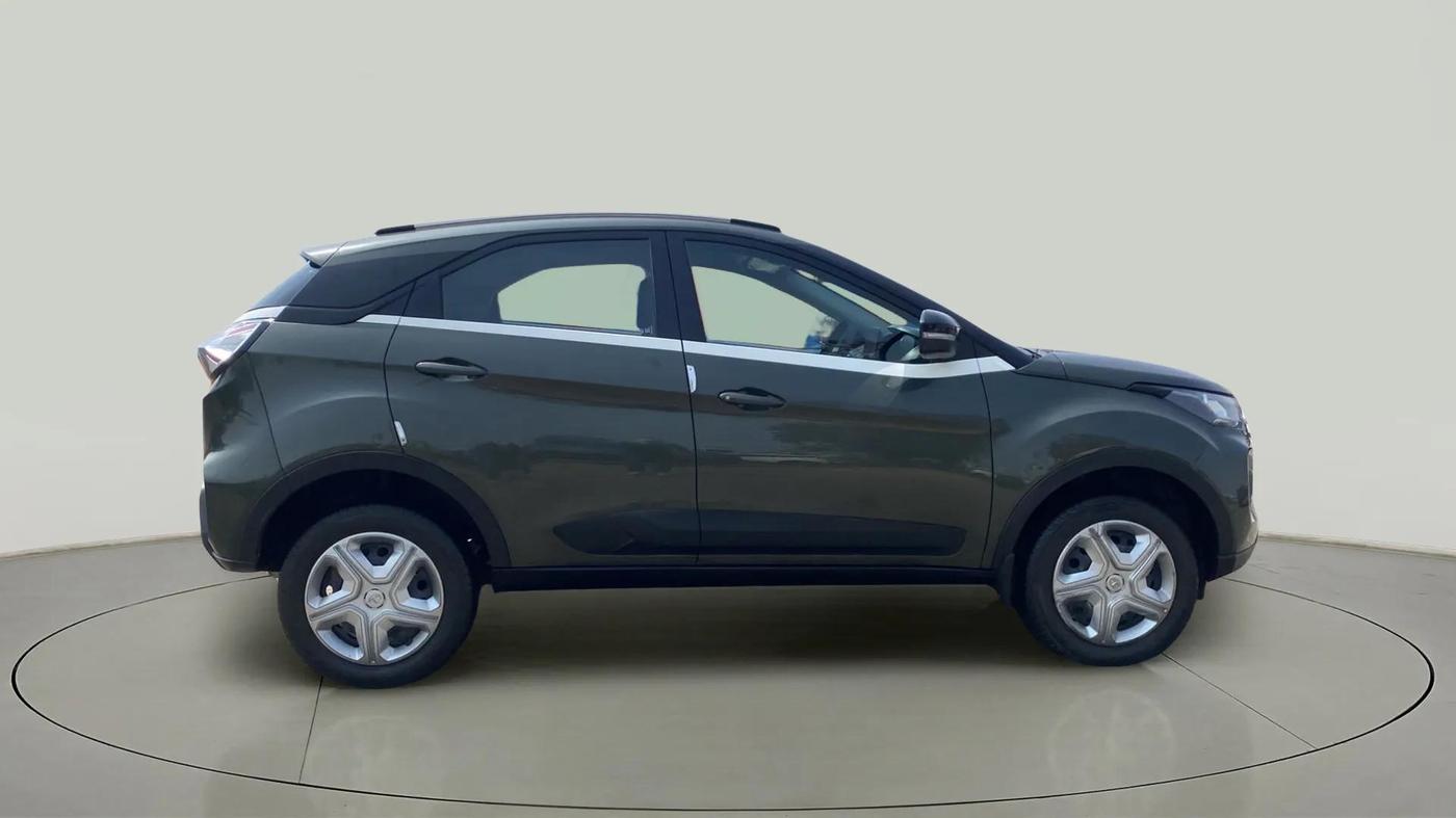2021 Tata NEXON XZ PETROL, Petrol, Manual, 28,974 km, Right Side View