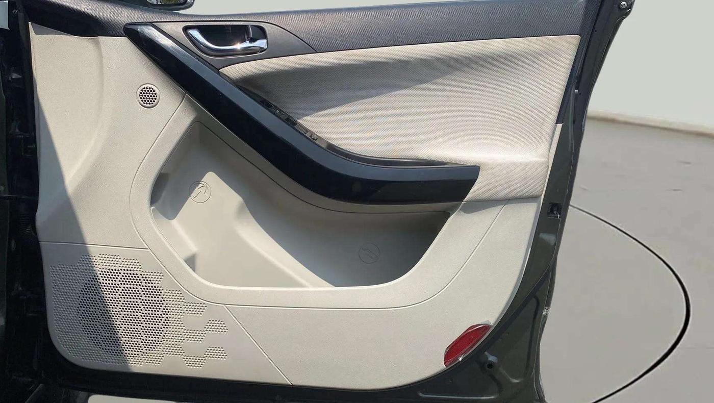 2021 Tata NEXON XZ PETROL, Petrol, Manual, 28,974 km, Driver Side Door Panels Control