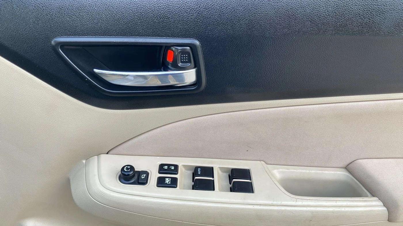 2020 Maruti Dzire VXI, Petrol, Manual, 18,081 km, Driver Side Door Panels Control