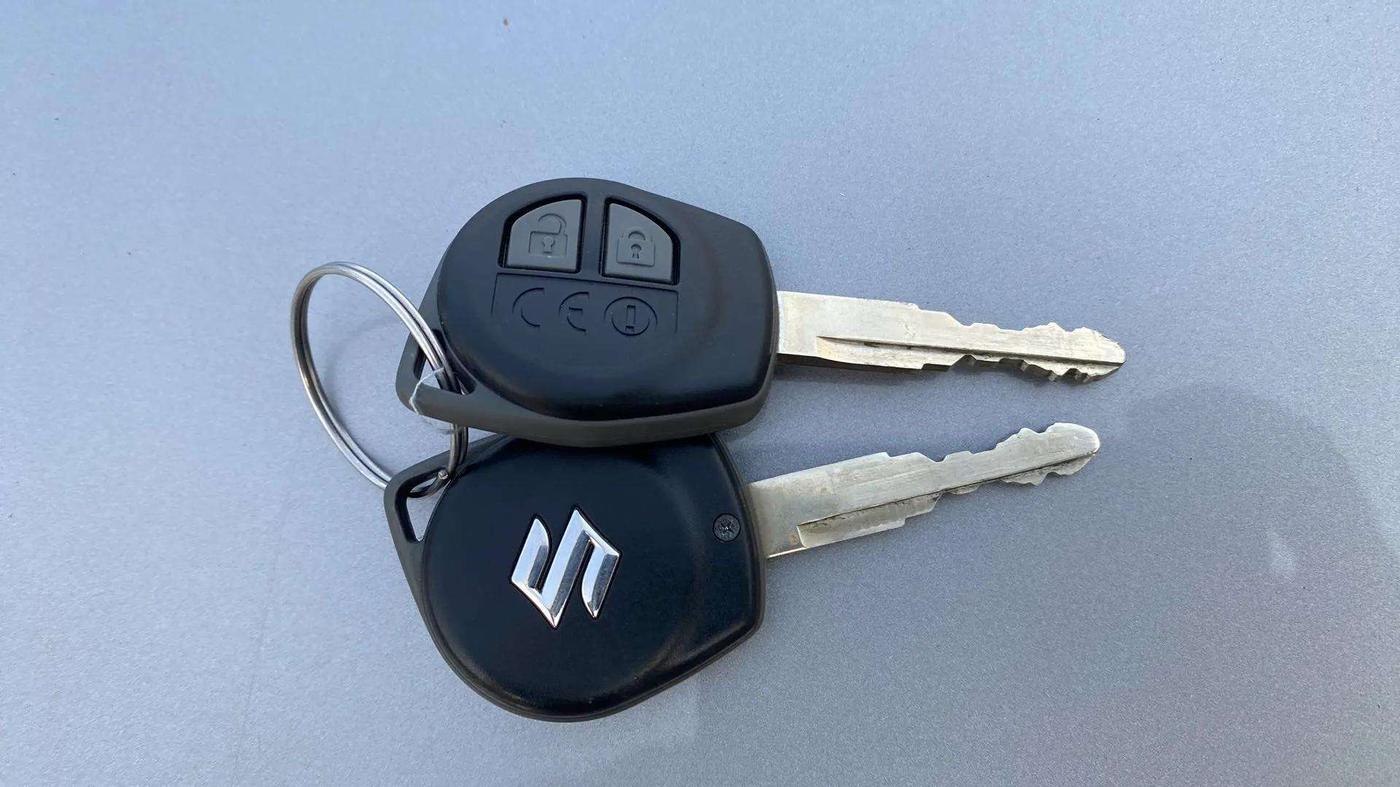 2020 Maruti Dzire VXI, Petrol, Manual, 18,081 km, Key Close Up